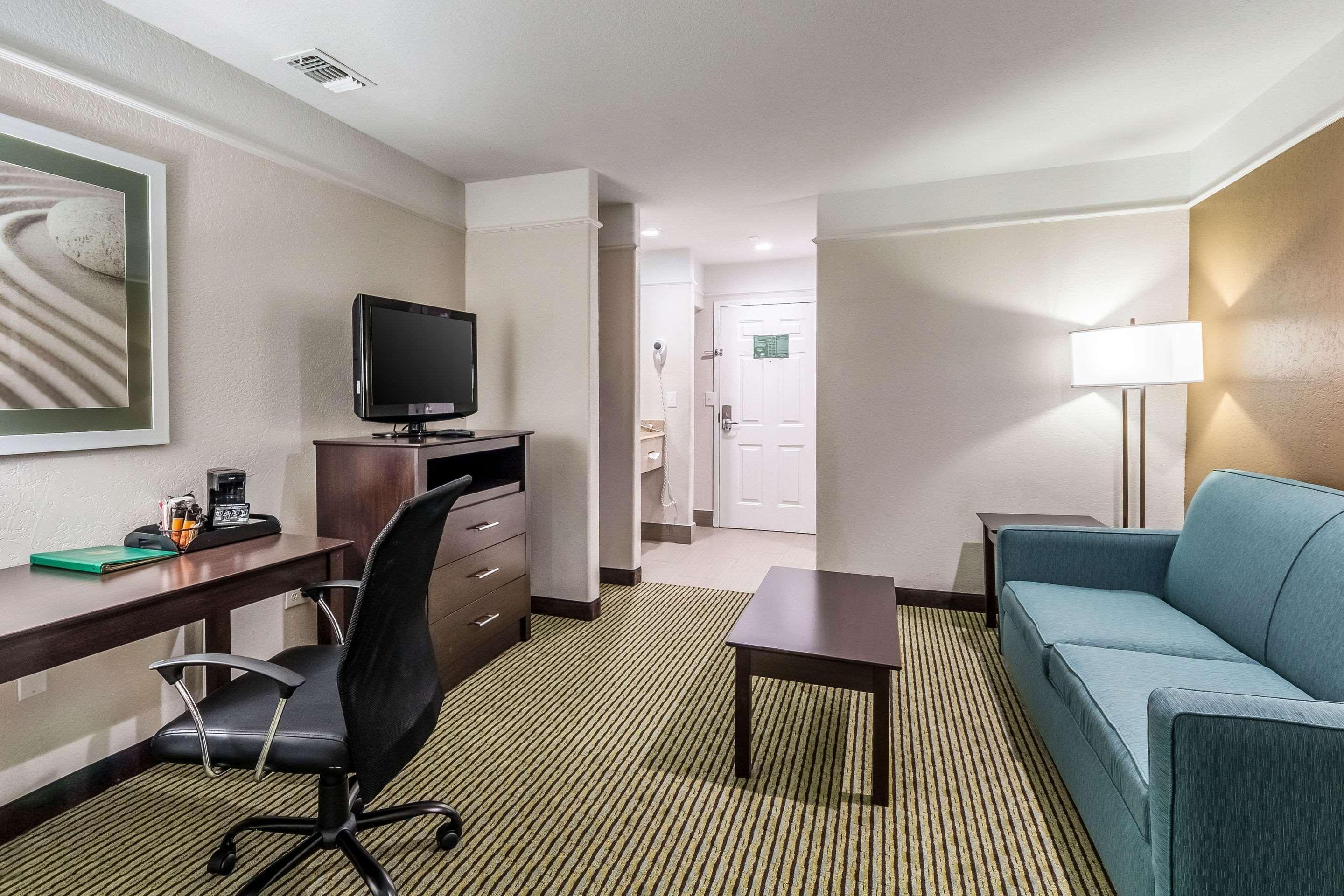 Quality Inn & Suites Seaworld North San Antonio Ngoại thất bức ảnh